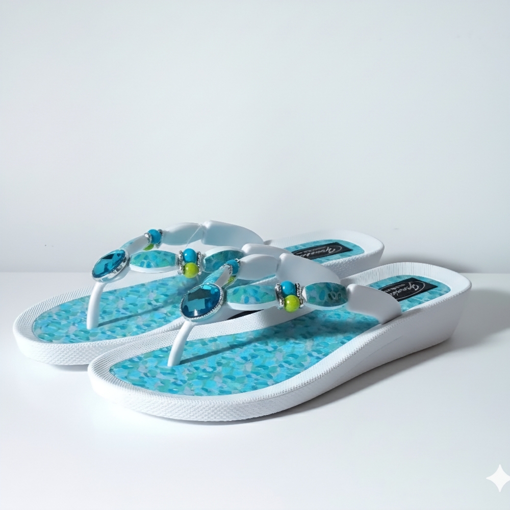 Grandco Size 8 NWT Sandals Lightweight Flip Flops Heel Turquoise Embellished - Picture 8 of 10